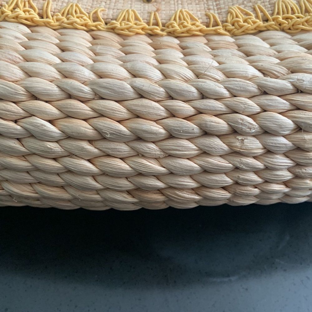 1990’s handwoven corn husk mini tote bag with a dragonfly appliqué and a yellow - Picture 3 of 16